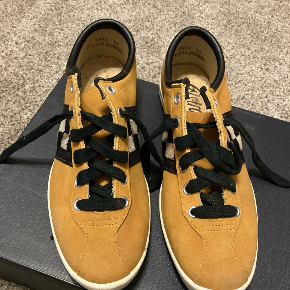Vintage Astros. Size 8 1/2